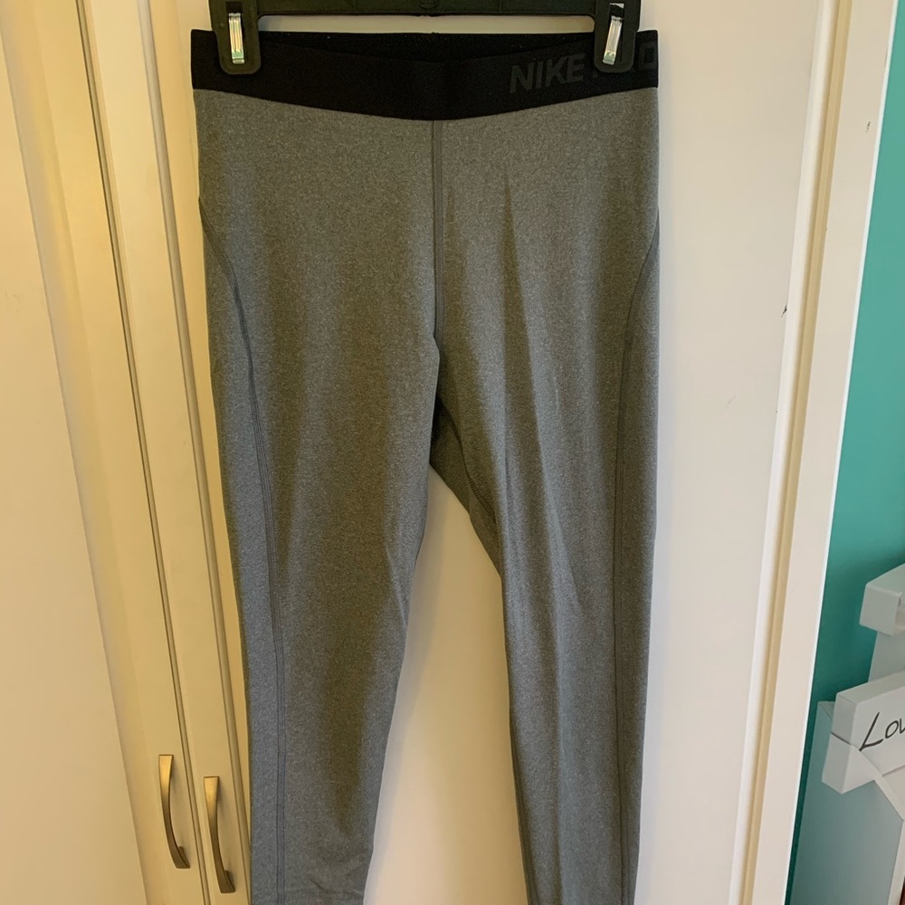 Nike Pro Women’s Dri-Fit Thermal Leggings